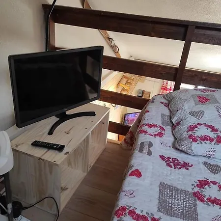 Les Fontanilles Odeillo 60 Wifi & Parking Gratuit Expose Plein Sud & Plein Pied , Draps & Serviettes De Toilettes Non Inclus, Sabanas Y Toallas No Incluidos Horská chata *