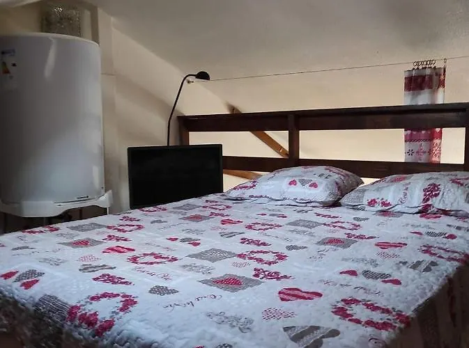 Les Fontanilles Odeillo 60 Wifi & Parking Gratuit Expose Plein Sud & Plein Pied , Draps & Serviettes De Toilettes Non Inclus, Sabanas Y Toallas No Incluidos Chalé